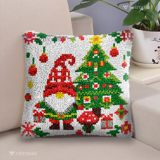 Santa & Christmas Tree - Pillowcase Latch Hook Kit