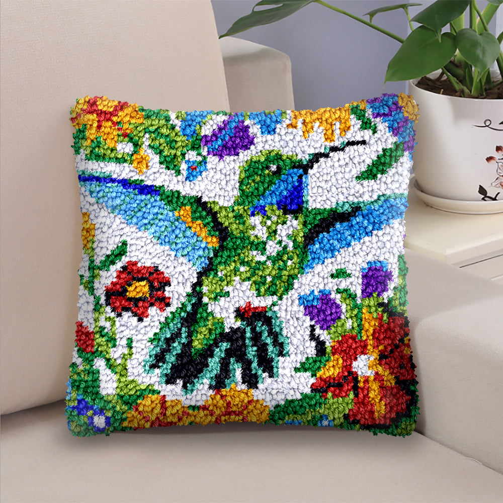 Show Flying Kingfisher - Latch Hook Pillow Kit