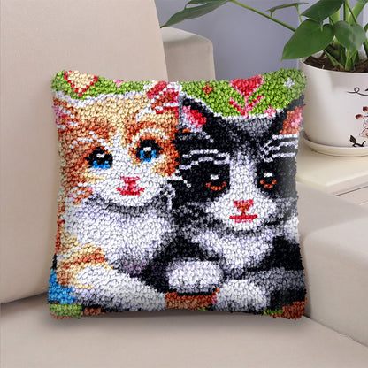 Two Kittens Latch Hook Pillow Kit