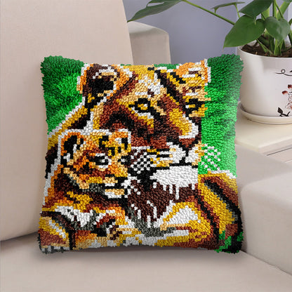 Lioness and cubs Latch Hook Pillow Kit