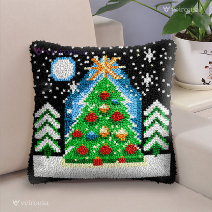 Christmas Tree at Night Latch Hook Pillow Kit