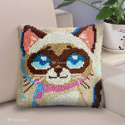 Siamese Cat Latch Hook Pillow Kit