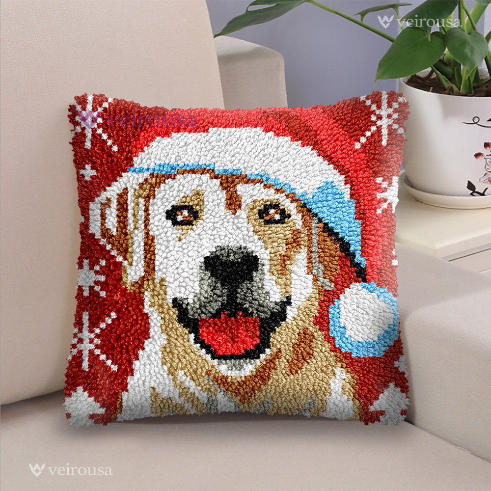 Xmas Labrador Dog - Latch Hook Pillow Kit