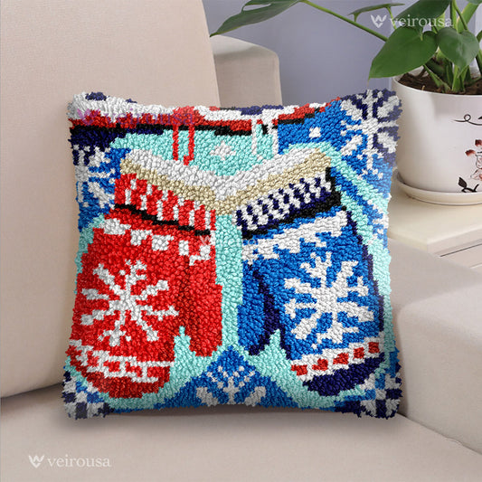 Veirousa Christmas Gloves Latch Hook Pillow Kit