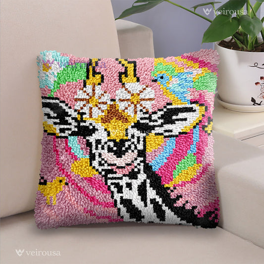 Veirousa Giraffe's Garden Gala Latch Hook Pillow Kit