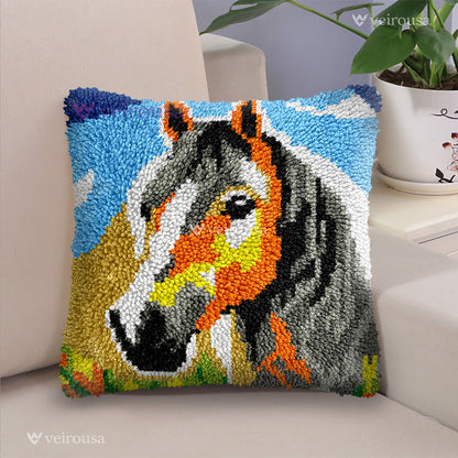 Veirousa Majestic Horse Latch Hook Pillow Kit