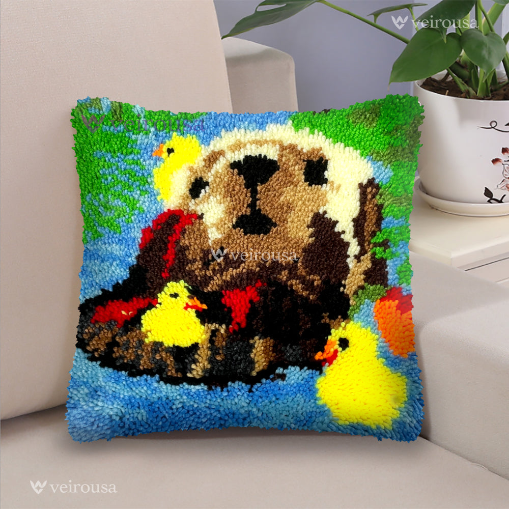 Veirousa Playful Otter Latch Hook Pillow Kit